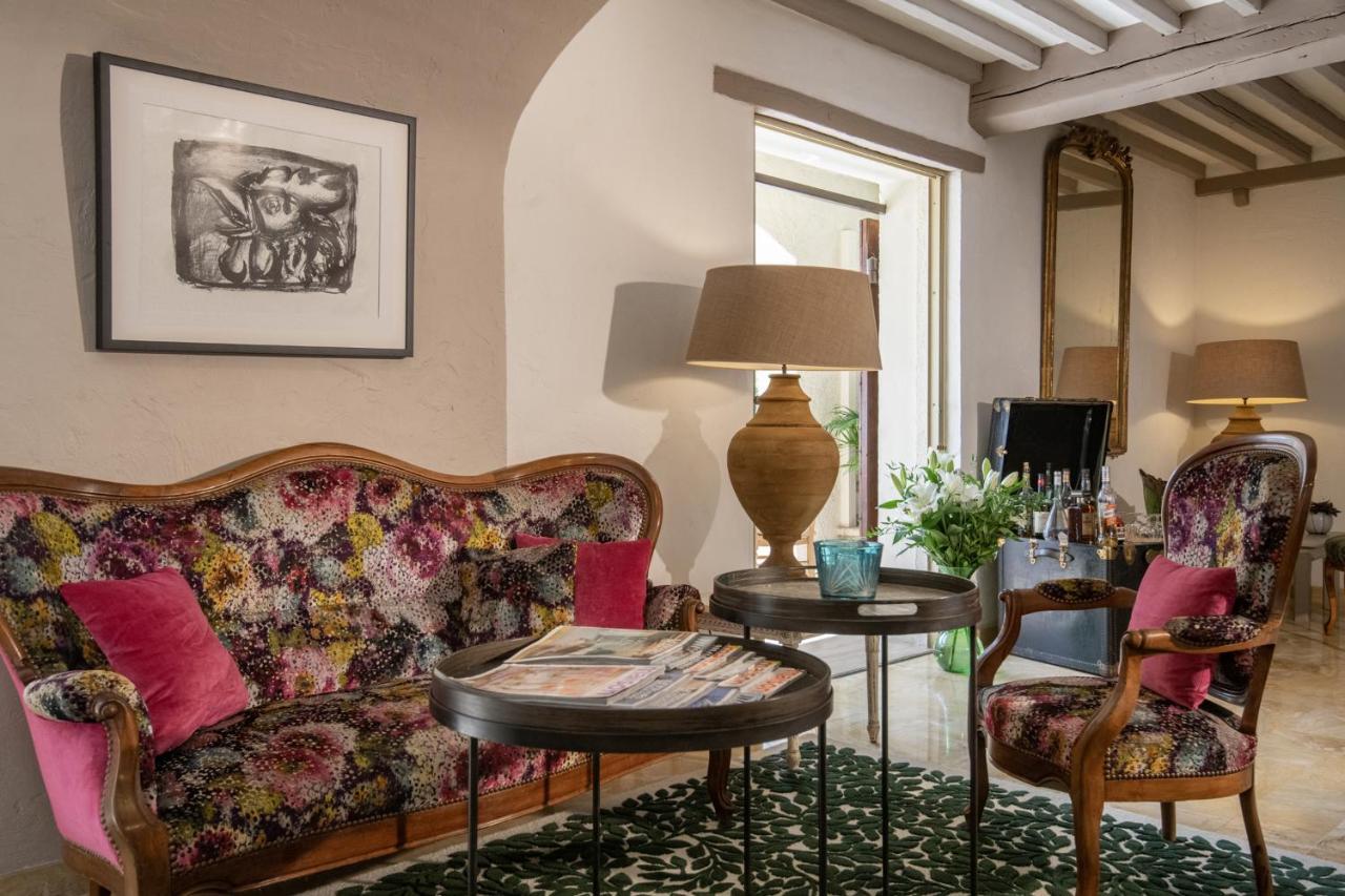 Hotel Les Messugues 생폴드방스 외부 사진