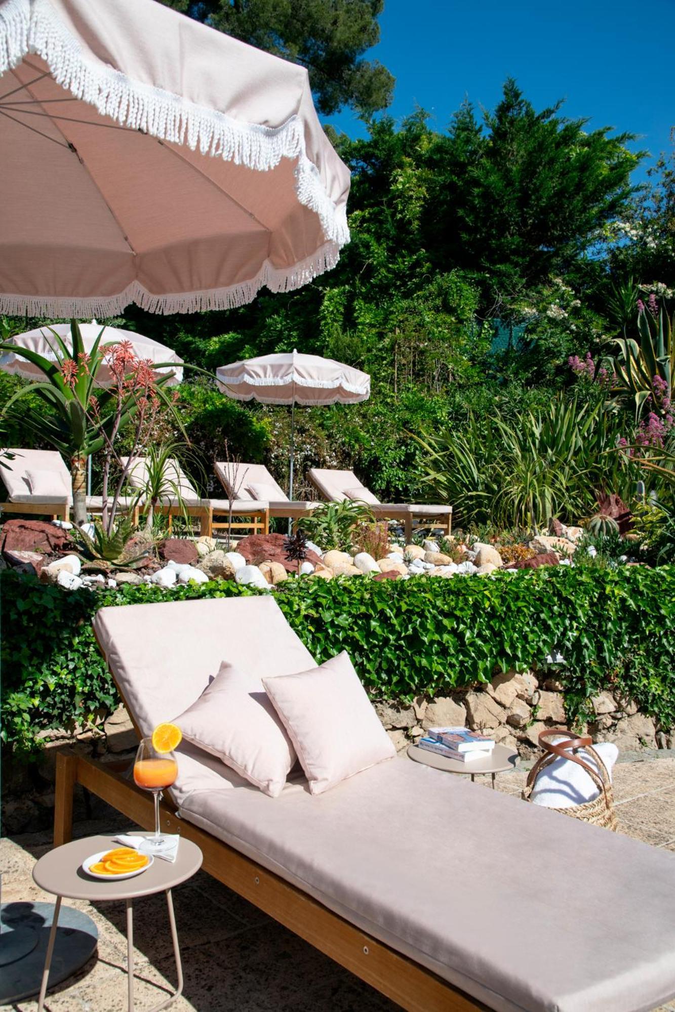 Hotel Les Messugues 생폴드방스 외부 사진